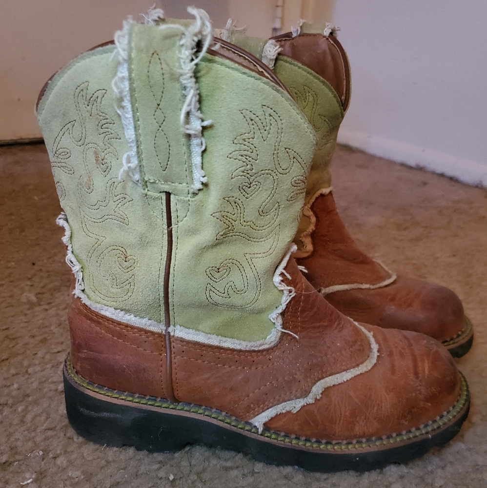 Ariat Fatbaby cowgirl boots. Personally never worn